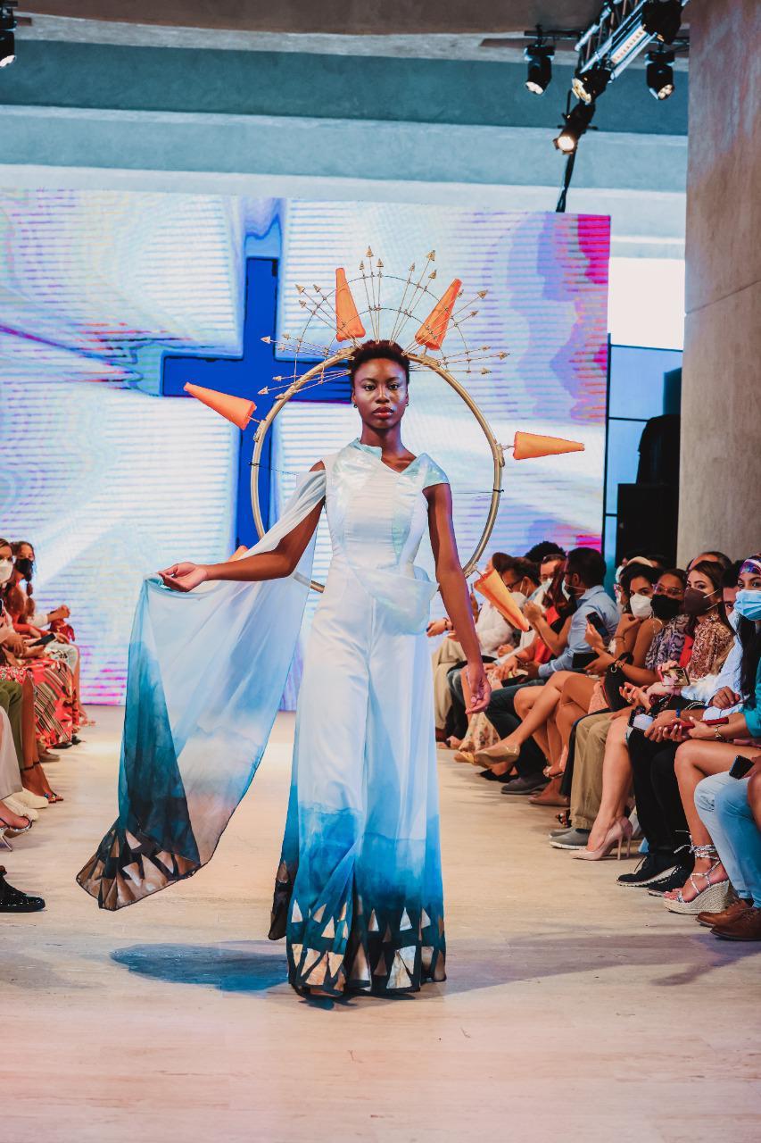 Estudiantes de moda del ITSC triunfan en RD Fashion Week 2021