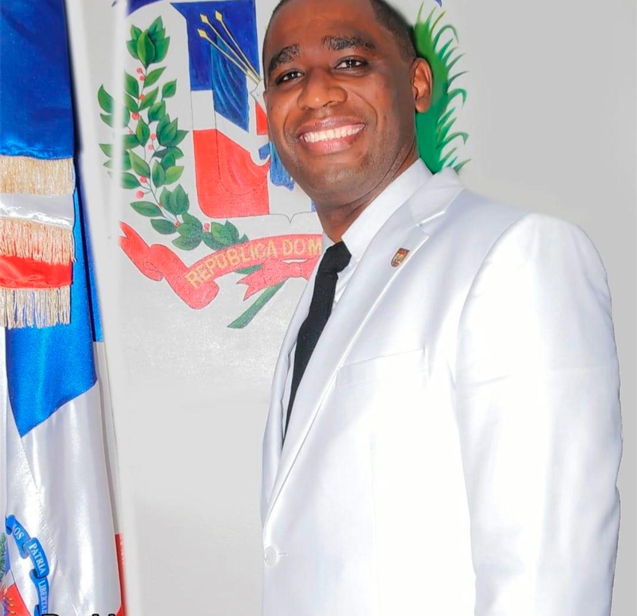Desiderio Muñoz, presidente del Concejo de Regidores de Santo Domingo Norte.