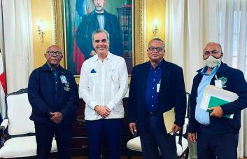 Presidente Abinader acuerda reposicionar agrónomos cancelados 