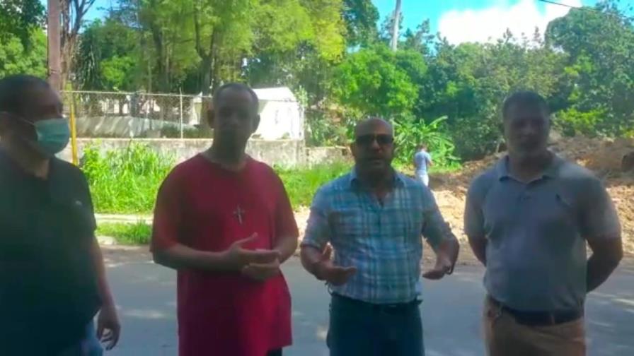 Vecinos de Los Jardines rechazan instalación de  antena