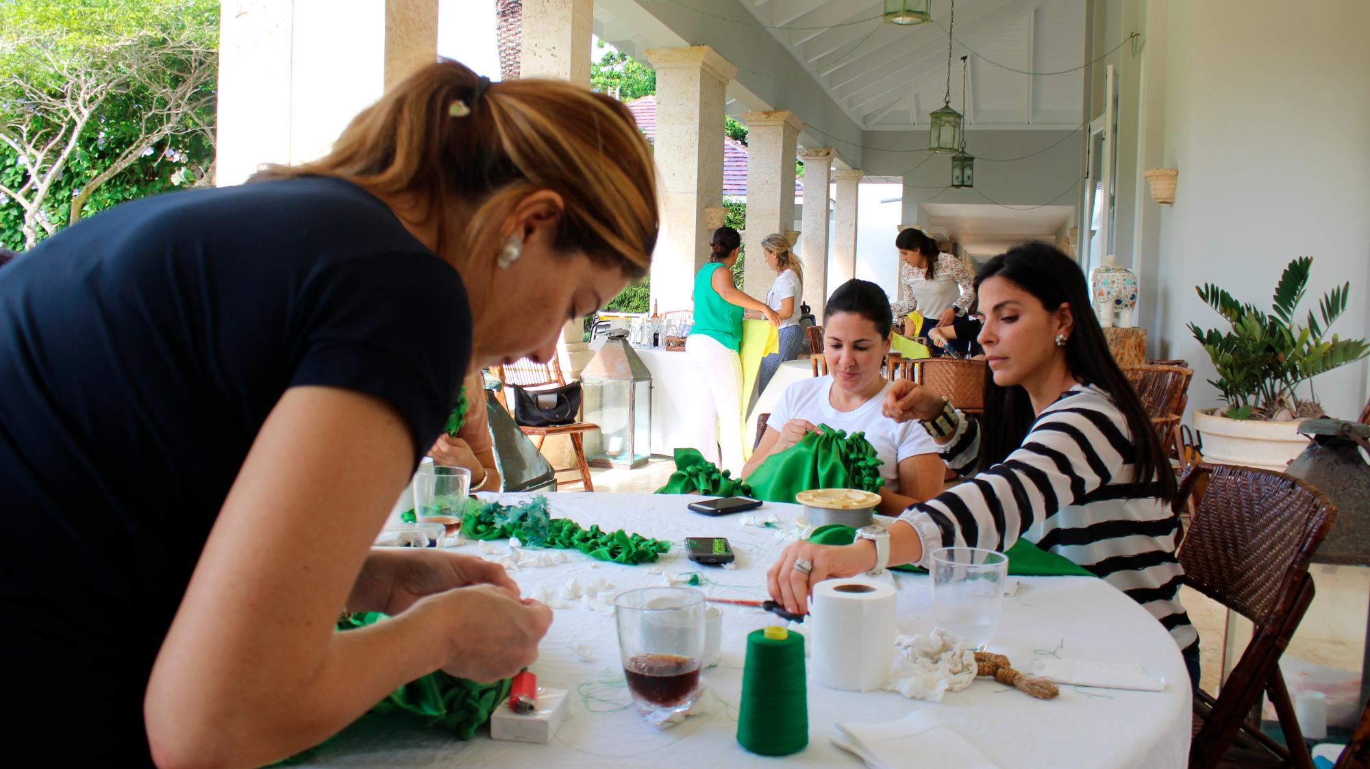 Las jornadas del “pepa-pega” duran semanas.