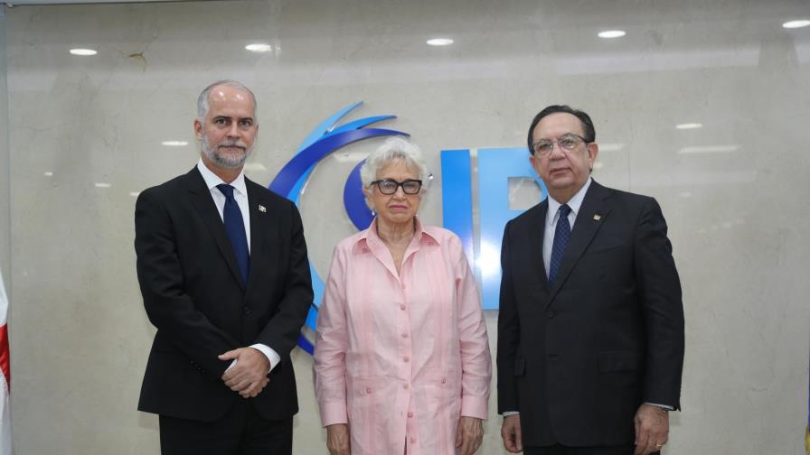 Alejandro Fernández, nuevo superintendente de Bancos, asume el cargo Alejandro Fernández, nuevo superintendente de Bancos, asume el cargo