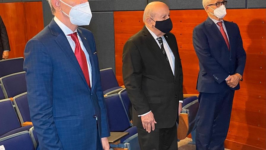 El ministro de Educación Superior encabeza inicio de doctorado en Administración de Negocios El ministro de Educación Superior encabeza inicio de doctorado en Administración de Negocios
