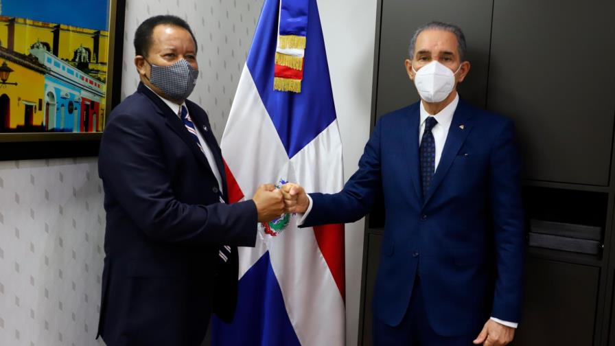 Jaime Marte Martínez, del Consejo Nacional de Drogas, se reúne con el ministro del Mescyt