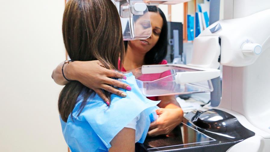 La tomosíntesis: una forma avanzada de mamografía La tomosíntesis: una forma avanzada de mamografía