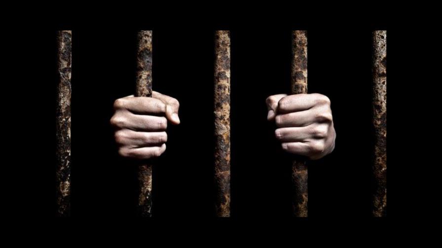EEUU: Condenan a hombre a dos cadenas perpetuas por asesinatos