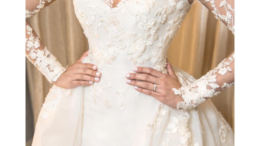 De niño mimado de la moda a rey de las novias