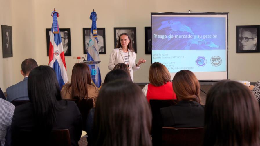 SIB capacita personal en supervisión  de riesgos