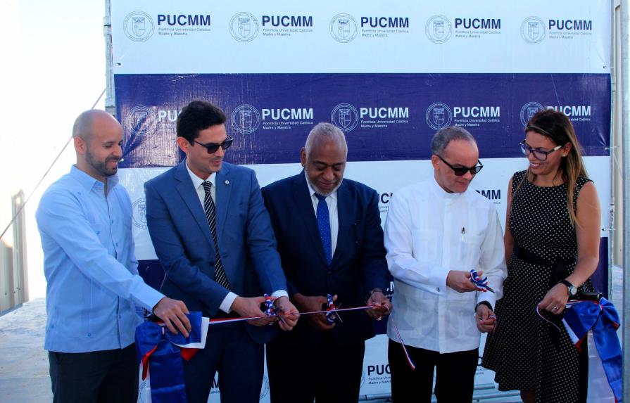 PUCMM inaugura laboratorio de eficiencia energética y energías renovables