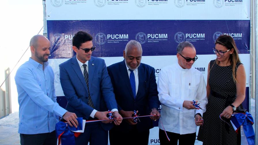PUCMM inaugura laboratorio de eficiencia energética y energías renovables