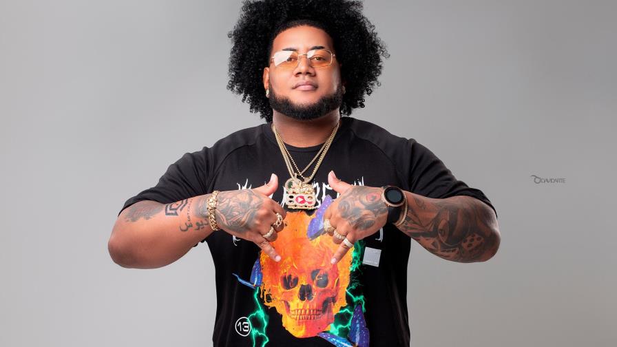 El promotor detrás de éxitos de El Alfa y otros urbanos