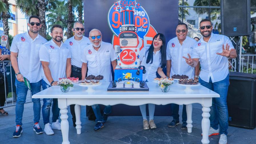 Jochy Santos celebra en grande el 25 aniversario del programa “El mismo golpe”