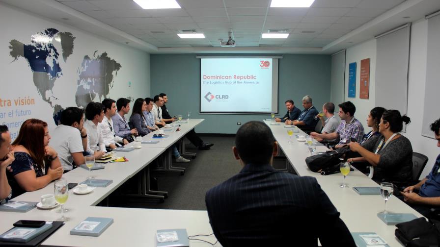 Empresarios evalúan oportunidades de negocios en el país Empresarios evalúan oportunidades de negocios en el país