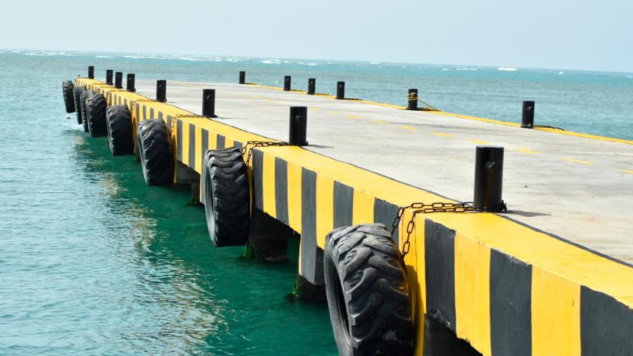 Abinader inaugura espigón para pescadores en puerto de Puerto Plata