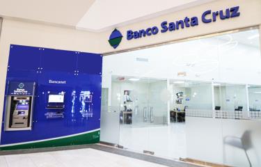 El Banco Santa Cruz abre nuevo centro de negocios en el Distrito