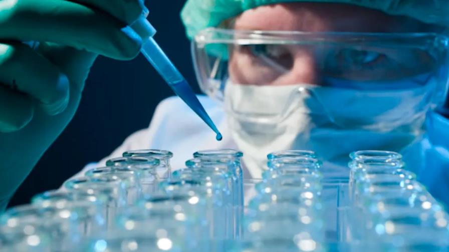 BioNTech aumentará la producción para cubrir demanda de vacuna en la UE