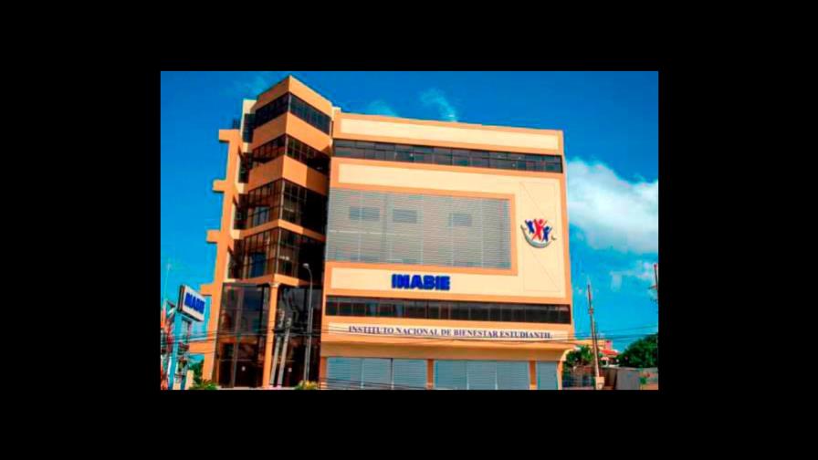 Suplidores denuncian nuevo director de Inabie se apresta a firmar contratos de licitación irregular Suplidores denuncian nuevo director de Inabie se apresta a firmar contratos de licitación irregular