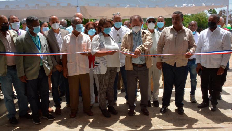 El FEDA inaugura planta procesadora y asado de berenjenas en San Juan