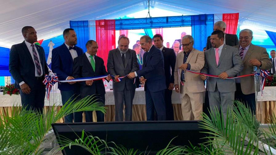 San Cristóbal recibe remodelado y equipado hospital Juan Pablo Pina