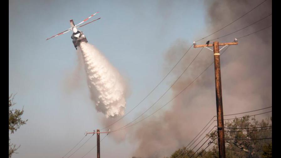 Oeste de Estados Unidos raciona energía ante una nueva ola de calor e incendios
