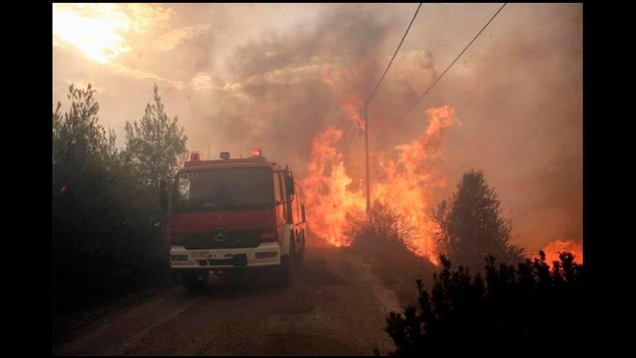 Incendios asolan el sur de Europa y fuerzan la evacuación de cientos de personas