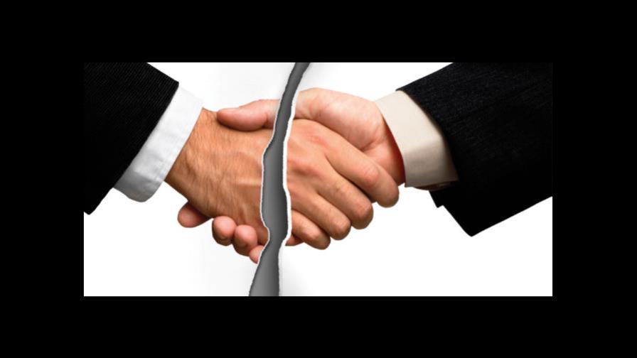 Incumplir algo, mejor que incumplir con algo Incumplir algo, mejor que incumplir con algo