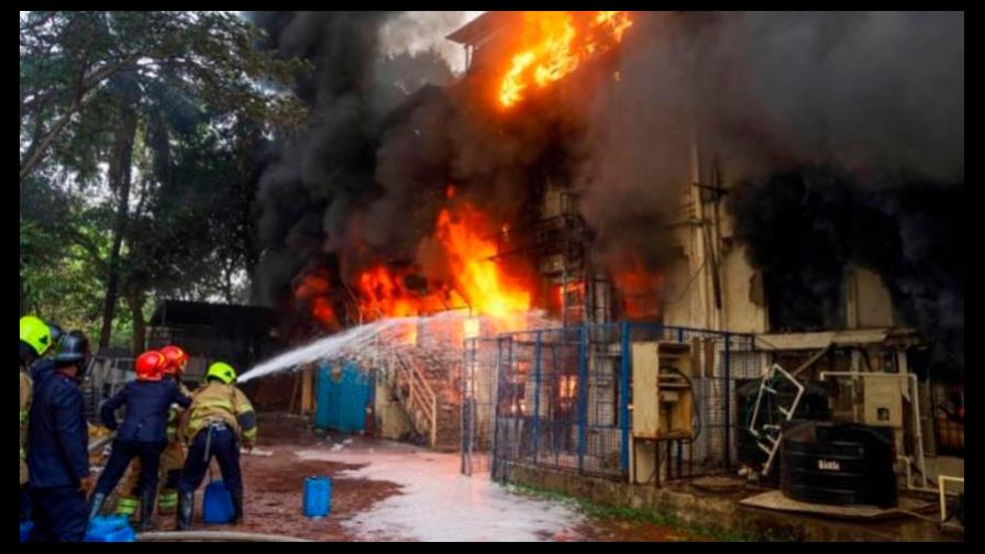 Trece muertos y 26 heridos por explosión en una fábrica de petardos en India
