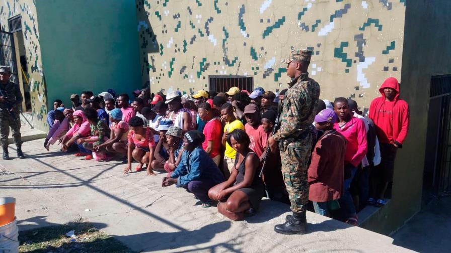 Migración detiene a más de mil indocumentados