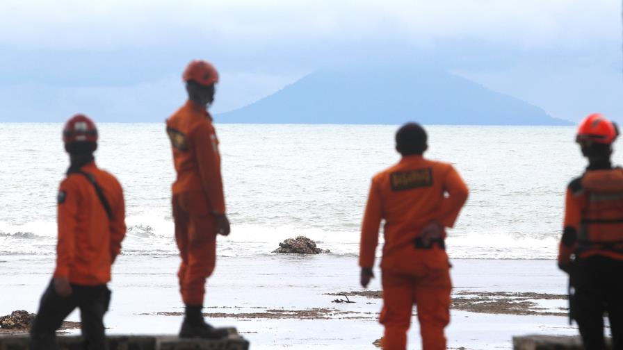 Indonesia, en alerta por la actividad del volcán que causó el tsunami