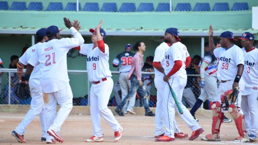 Los equipos de softbol que van al clásico con jugadores de Grandes Ligas