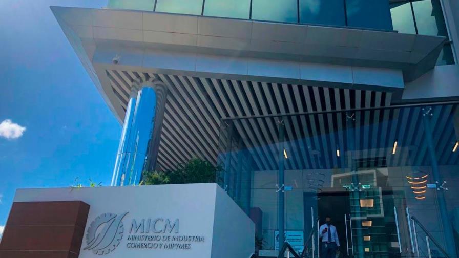 Industria y Comercio tiene cheques por RD$10 millones pendientes de entrega a desvinculados 