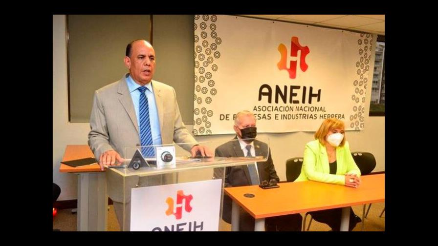 Industriales de Herrera apoyan decisión del Gobierno de no someter una reforma fiscal Industriales de Herrera apoyan decisión del Gobierno de no someter una reforma fiscal