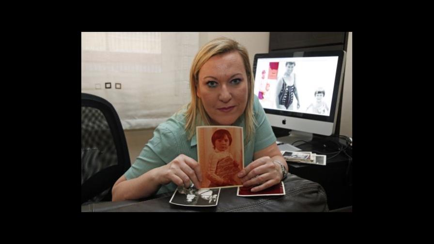 La primera bebé robada reconocida en España encontró a su familia biológica