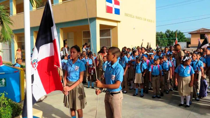 Llegó el regreso a clases: se espera la integración de casi tres millones de estudiantes Llegó el regreso a clases: se espera la integración de casi tres millones de estudiantes