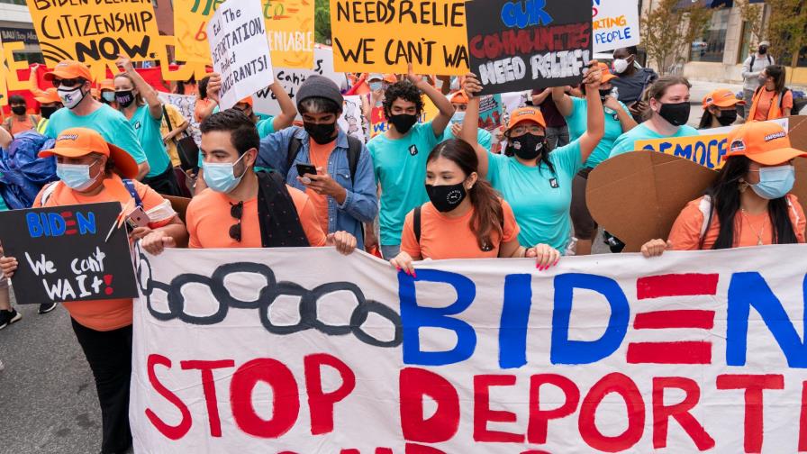 Inmigrantes se apropian del Primero de Mayo en EEUU para pedir la ciudadanía