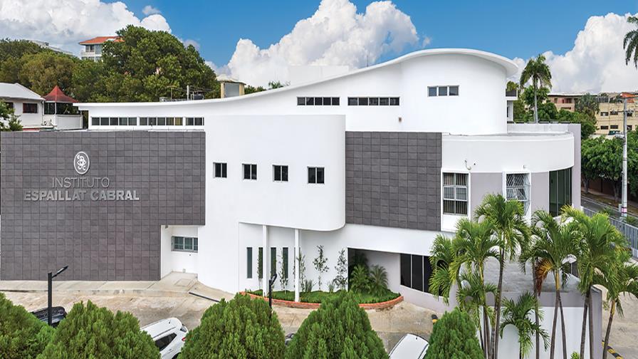 Instituto Espaillat C. logra acreditación internacional