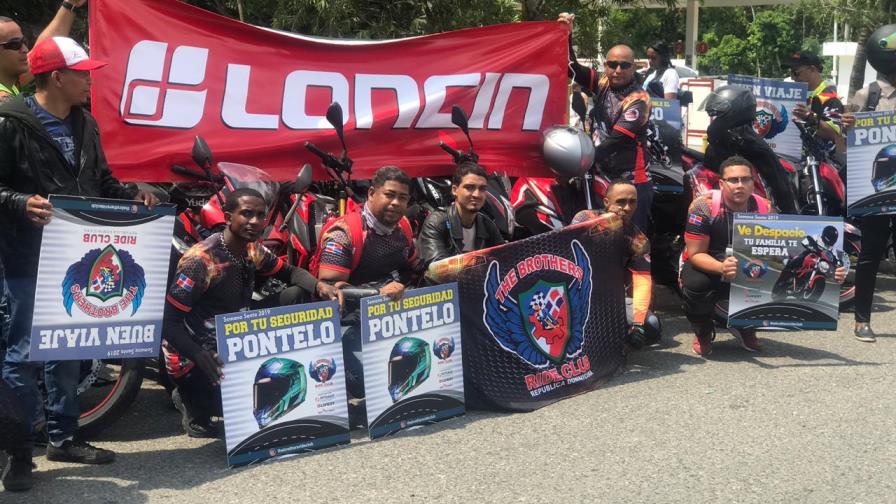 Motociclistas llaman a sus colegas a usar cascos y chalecos reflectivos 