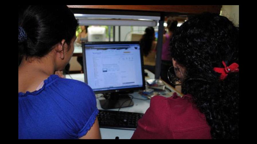 Dos sitios web en EEUU “guían” a migrantes y asesoran a quienes les ayudan