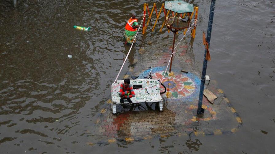 Suben a 156 muertos y un millón de evacuados por lluvias en el sur de India