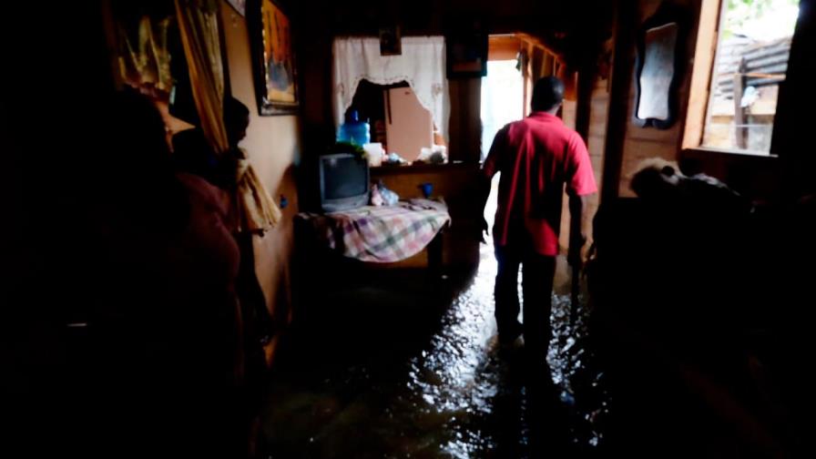 Permanecen 9,670 desplazados, 16, 586 usuarios sin electricidad y 782,748 sin agua por lluvias 