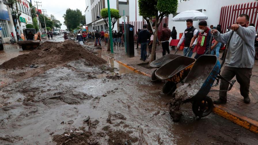 Mueren 16 pacientes en un hospital de México por intensas lluvias 