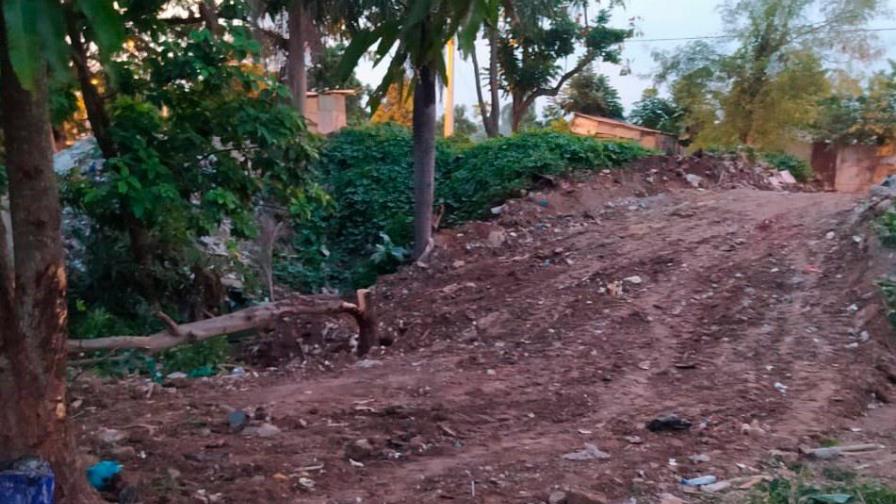 Residentes del km. 14 de la autopista Duarte denuncian vandalismo e invasión de terrenos