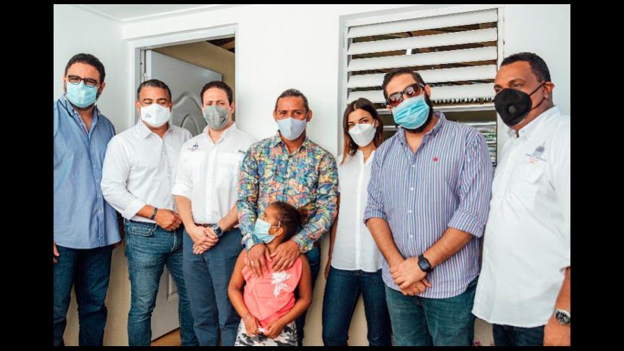 INVI entrega vivienda a José Antonio, participante de Dominicana’s Got Talent