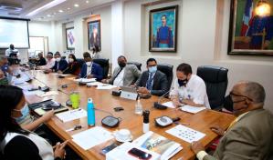 Comisi&oacute;n que estudia proyecto que crea el Ministerio de la Vivienda recibe al director del INVI