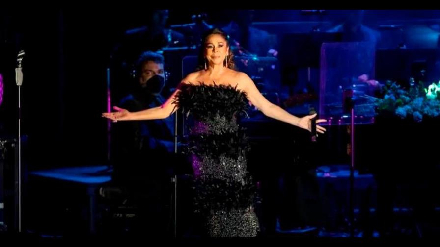 Isabel Pantoja enamora en su vuelta a los escenarios en el Tío Pepe Festival