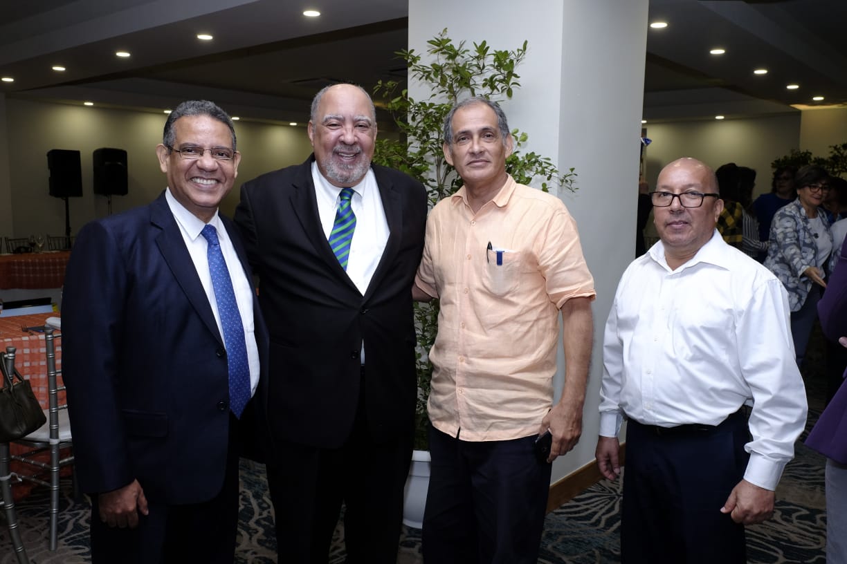 Gustavo Olivo, Julio Sánchez Maríñez, Vianco Martínez y Andrés Hirujo.