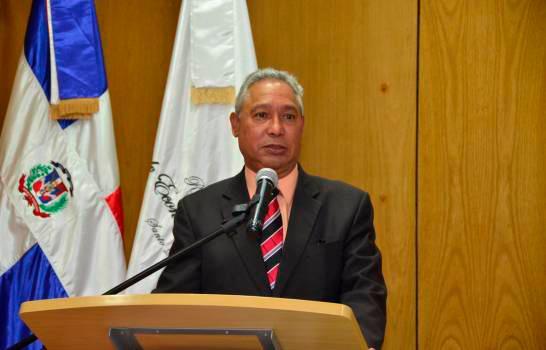 Isidoro Santana revela enfrentó muchas trabas en el Ministerio de Economía