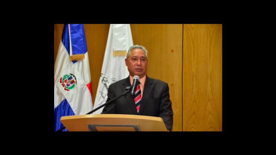 Isidoro Santana revela enfrentó muchas trabas en el Ministerio de Economía