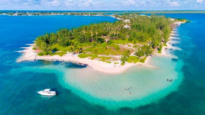 Islas Caimán descarta reabrir sus fronteras al turismo antes de 2022