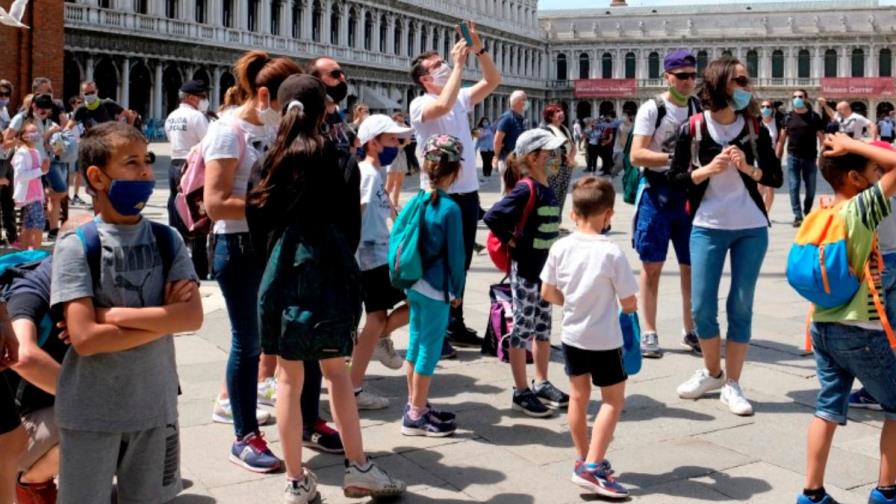 Italia sin mascarilla y con “bajo de riesgo” de contagio de coronavirus